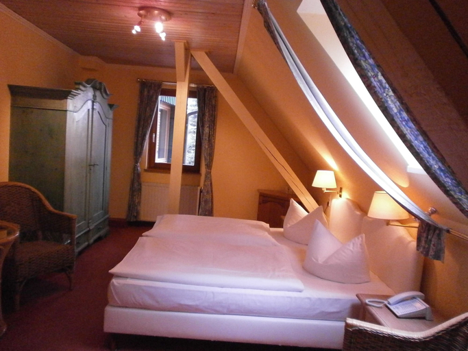 Bedroom 2, Gasthof und Landhotel Zur Ausspanne, Meißen