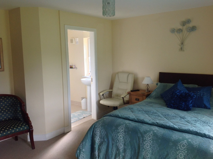 Bedroom 2, Ballyharvey House B&B, Antrim and Newtownabbey