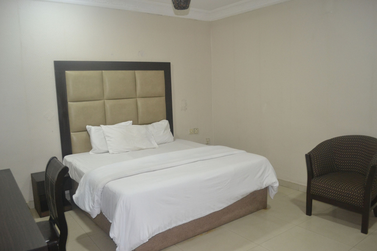 Bedroom 2, Parklane Hotels Limited, Mushin