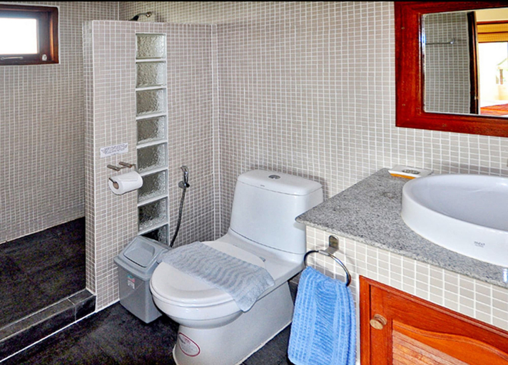 Bathroom 4, Temple Gardens, Ko Samui