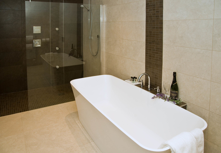 Bathroom 5, Garstang Country Hotel & Golf, Sure Hotel Collection, Lancashire