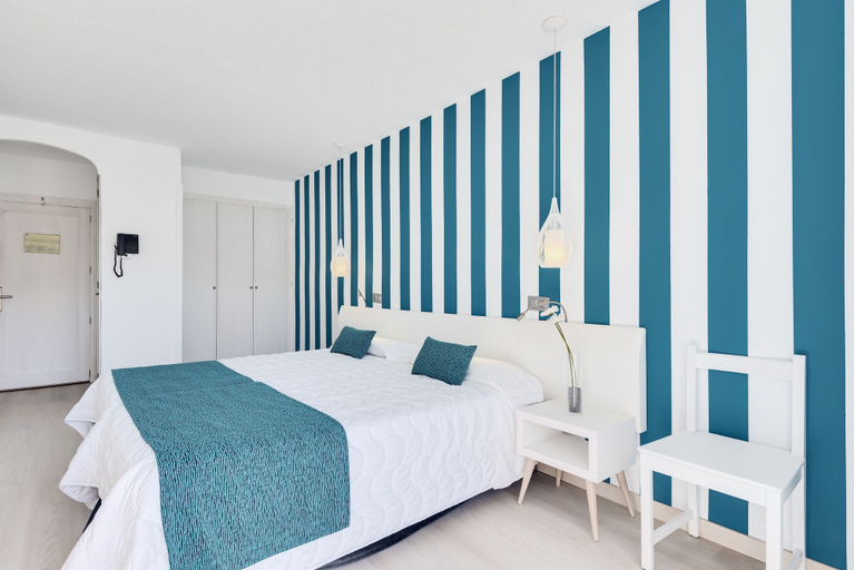 Bedroom 3, Aparthotel Alcudia Garden, Baleares