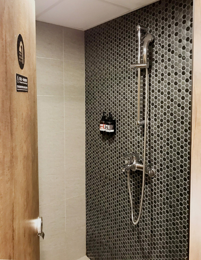 Bathroom 3, Single Inn Kaohsiung Station Hostel, Kaohsiung