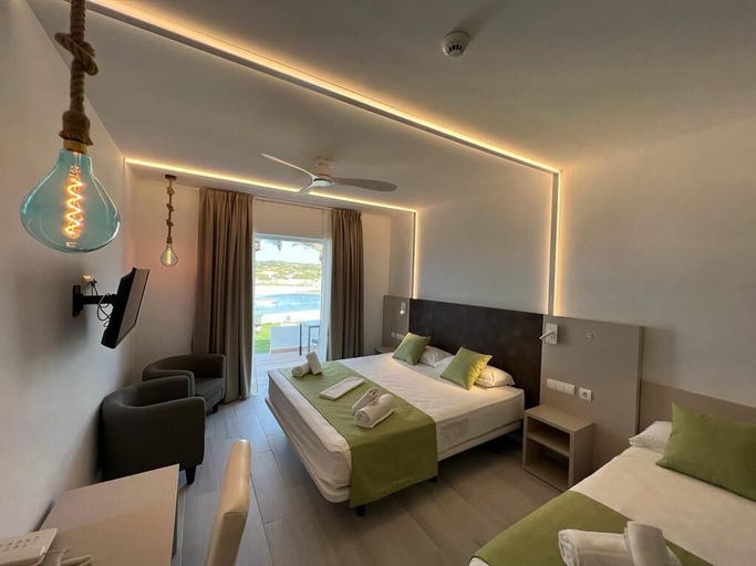 Bedroom 2, Hotel Roca Bella, Baleares