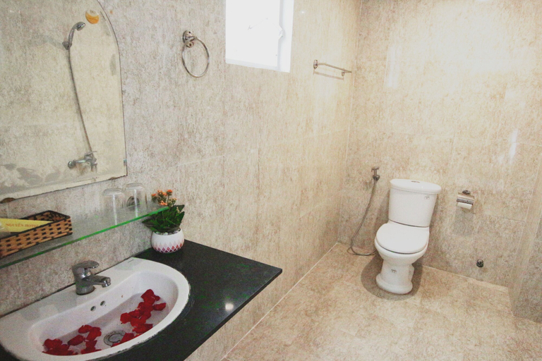 Bathroom 2, Nguyen Hotel Manage by Vnservices, Da Nang