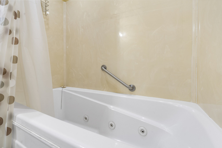 Bathroom 4, Sunroom Serenity - Community Pool, Taney