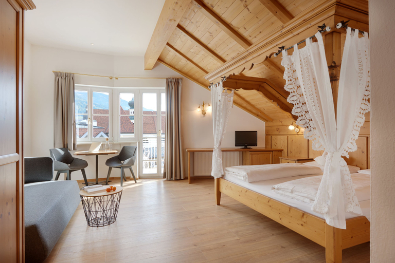 Bedroom 3, Hotel Goldene Rose, Bolzano