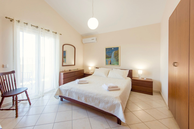 Bedroom 3, Villa Korini, Crete