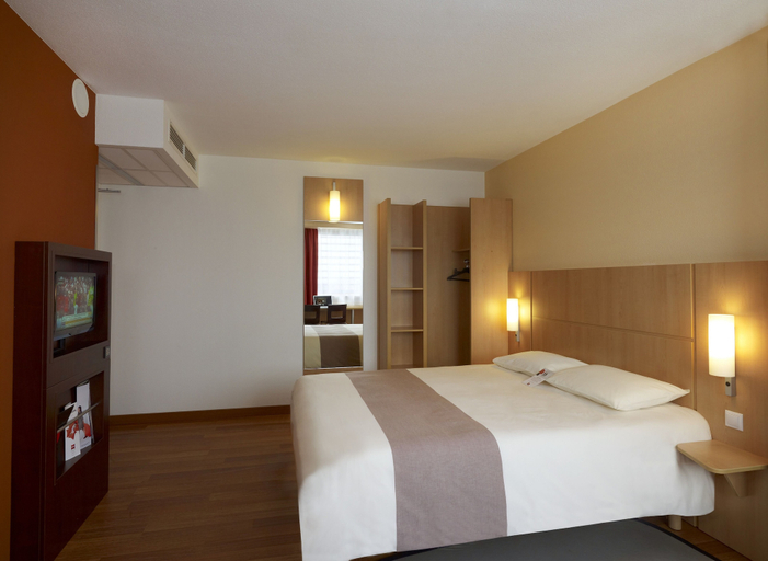 Bedroom 3, ibis Krakow Stare Miasto, Kraków City