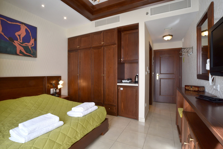 Bedroom 4, Alexander Mountain Resort, Crete