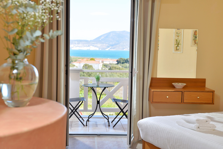 Bedroom 2, Villa Reverenza, Ionian Islands