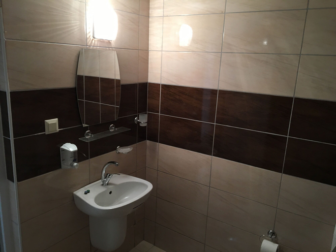 Bathroom 3, Mimoza Pansiyon, Antalya