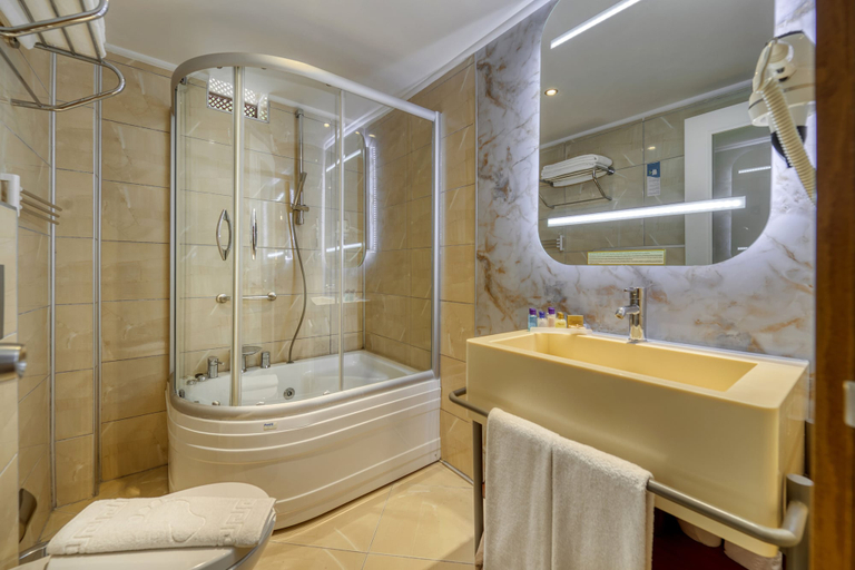 Bathroom 5, Dogan Hotel by Prana Hotels & Resorts - Special Class, Antalya