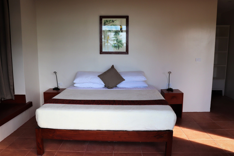 Bedroom 4, Island View Beachfront Resort, Anda