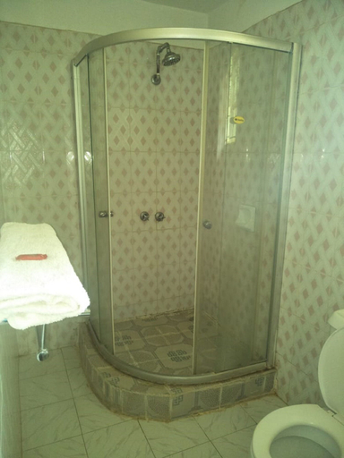 Bathroom 3, Owoods Annex Hotel, Mwea