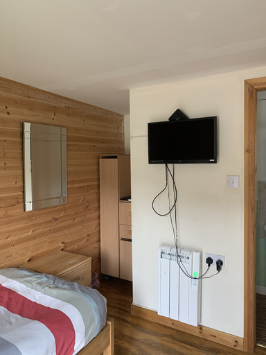 Bedroom 4, 1 Loch Ness Hostel, Highland