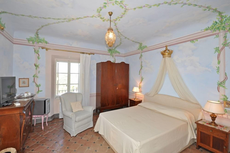 Bedroom 3, Villa Camaiore, Lucca