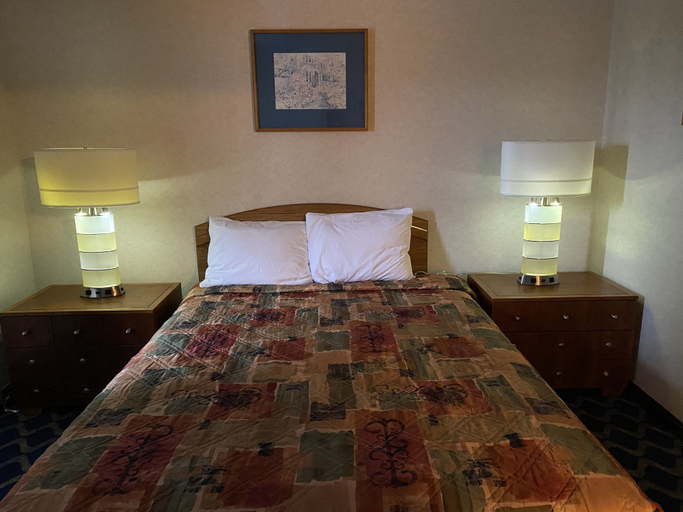 Bedroom 2, Economy Lodge, Worcester