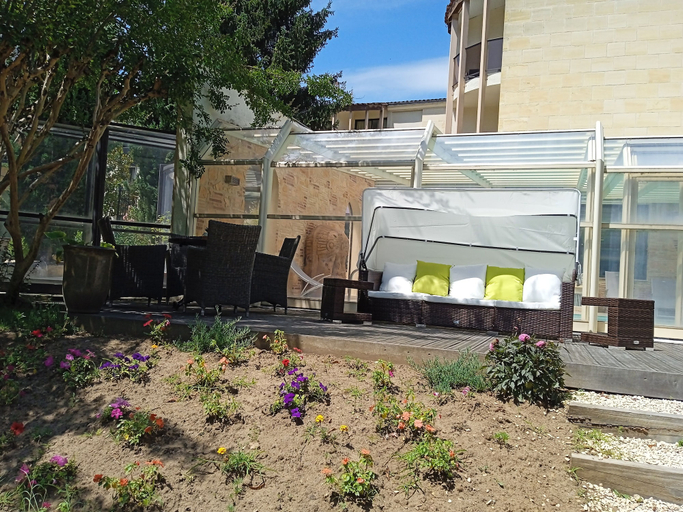 Exterior & Views 2, Au Grand Hôtel de Sarlat, Dordogne