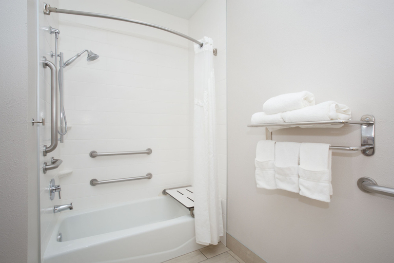 Bathroom 3, Holiday Inn Express & Suites AMARILLO by IHG, Potter