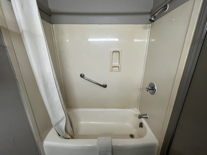 Bathroom 3, Economy Hotel San Antonio, Bexar