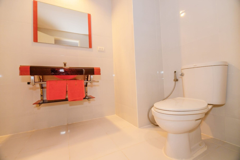 Bathroom 5, The Original Orange Rooms, Muang Nakhon Si Thammarat