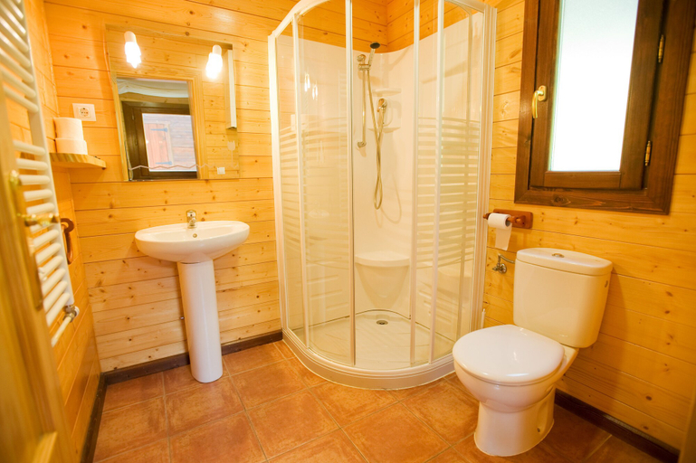 Bathroom 3, Bungalows La Borda D'Arnaldet, Huesca