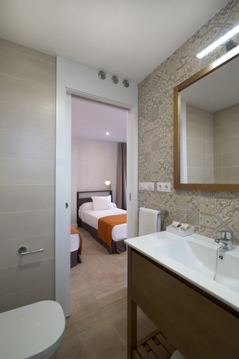 Bathroom 4, Apartamentos Maier, Cádiz