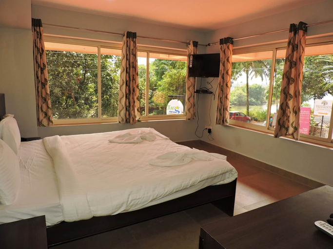 Bedroom 3, Kay's Riverview Resort, North Goa