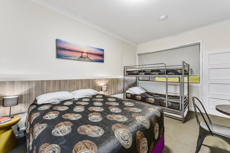 Bedroom 5, Rest Motels Naracoorte, Naracoorte Lucindale