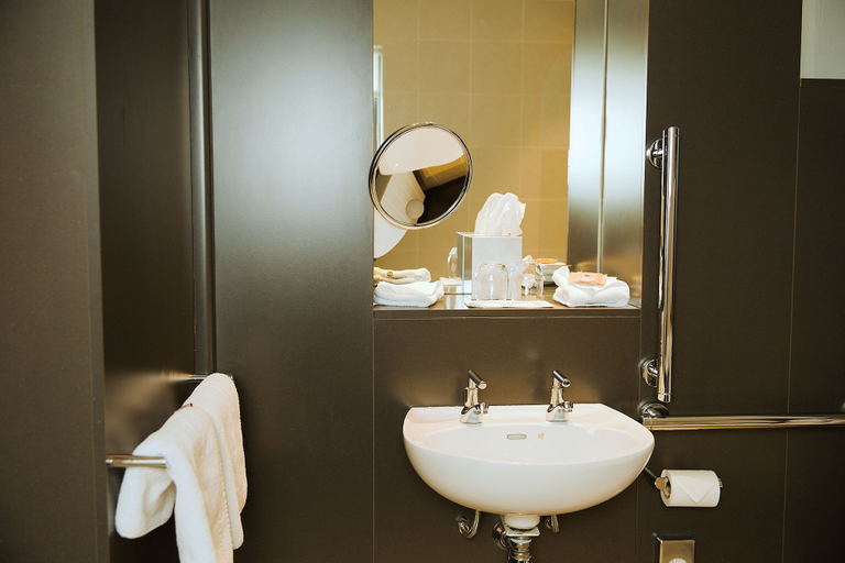 Bathroom 4, Hart's Hotel, Nottingham