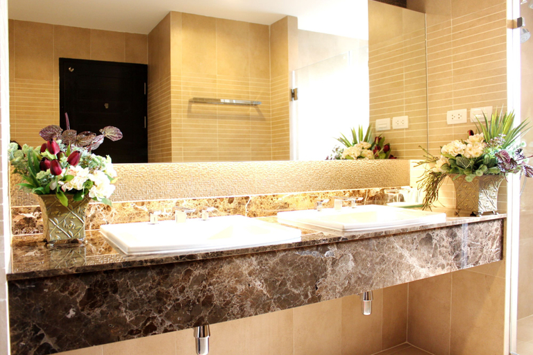 Bathroom 4, 14 Residence, Phra Pradaeng
