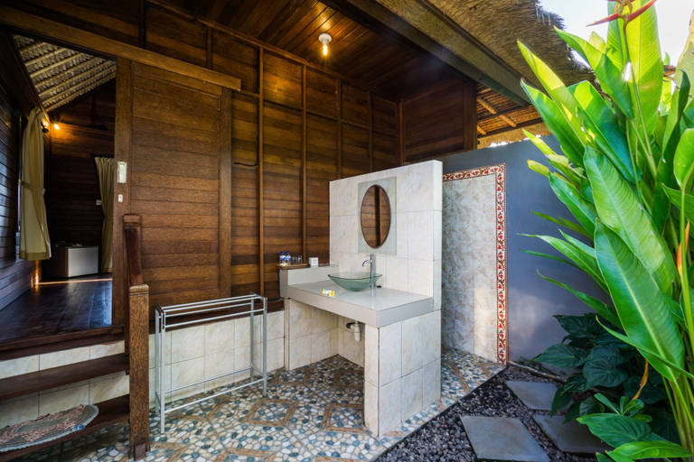 Bathroom 4, Laguna Reef Huts, Klungkung