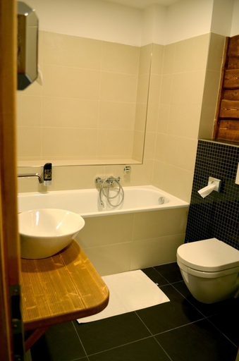 Bathroom 3, Hotel Kristian, Prachatice
