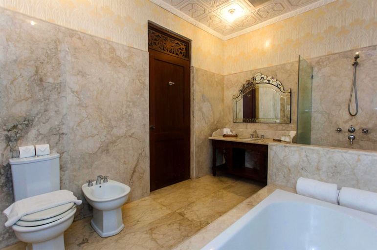 Bathroom 4, Las Casas Filipinas de Acuzar, Bagac