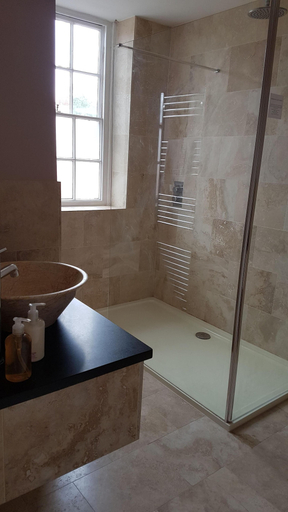 Bathroom 3, Antelope Inn, Wiltshire