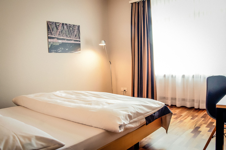 Bedroom 30