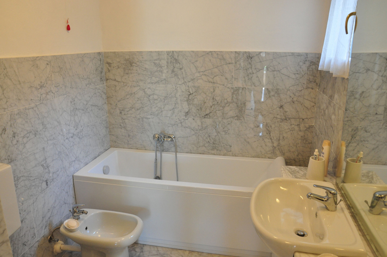 Bathroom, Comoholidays - Casa Mirella, Como