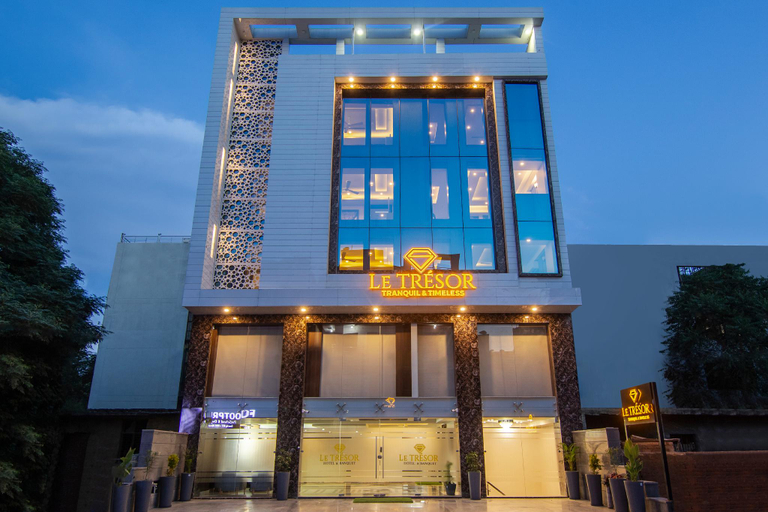 Others 3, Le Tresor, Delhi
