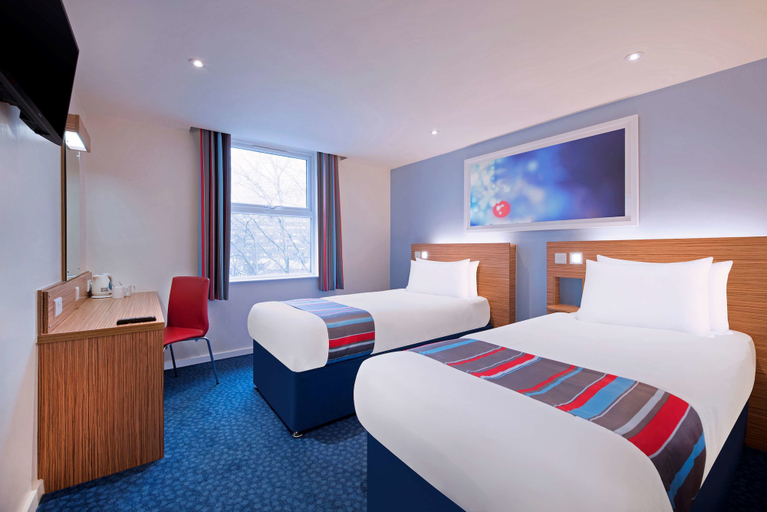 Bedroom 4, Travelodge Dublin Airport North Swords, Dublin