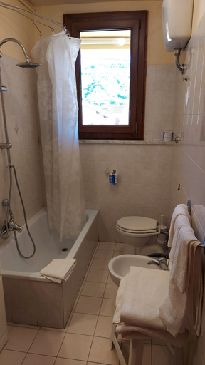 Bathroom 4, Amelia Hotel, Pistoia