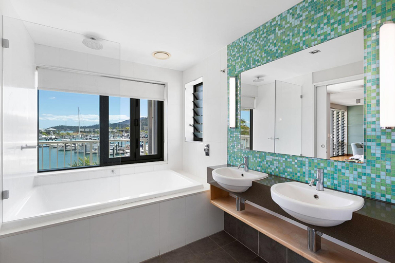 Bathroom 5, The Boathouse Apartments, Whitsunday