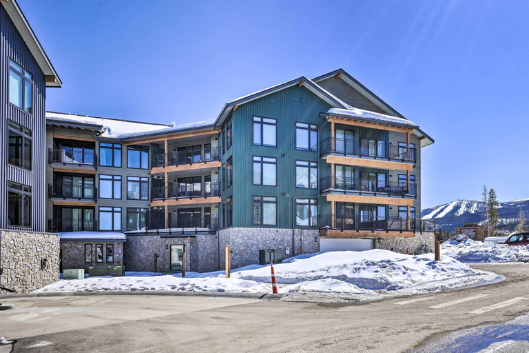 Exterior & Views 2, Modern Winter Park Condo with Community Hot Tub!, Grand