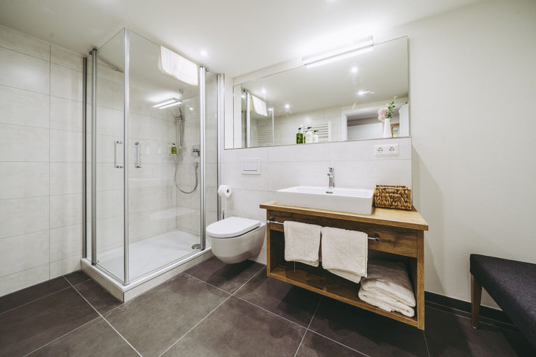 Bathroom 5, Pflugwirts Hotel und Gasthaus, Ortenaukreis