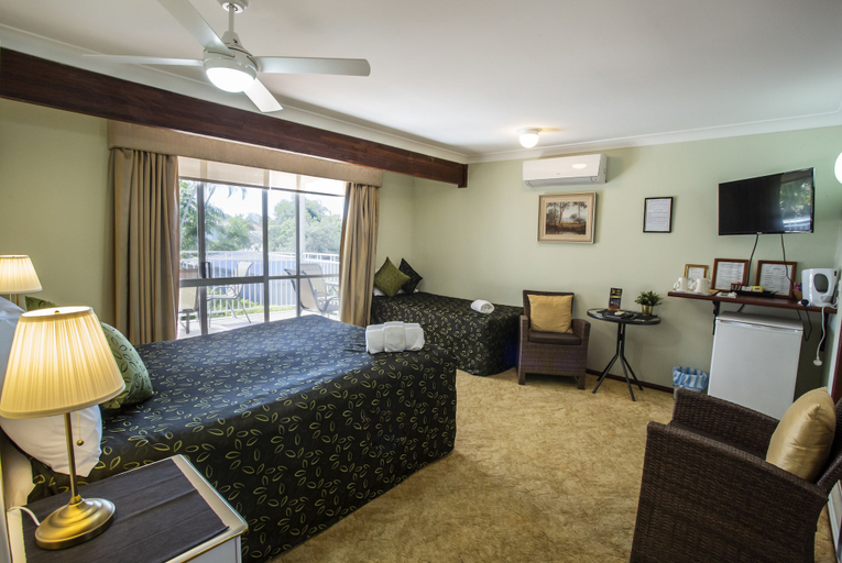 Bedroom 2, Ainslie Manor Guests House, Redcliffe-Scarborough