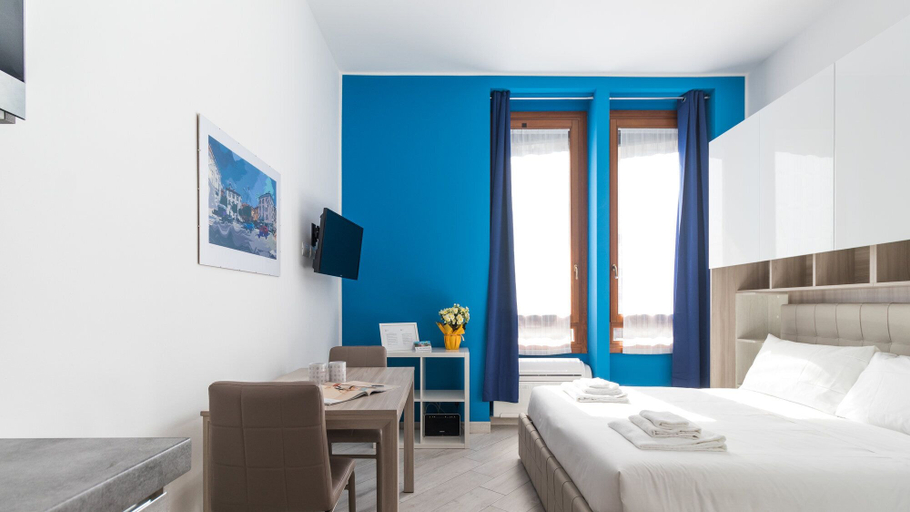 Others 5, Italianway Easy - Napo Torriani 22 B, Milano
