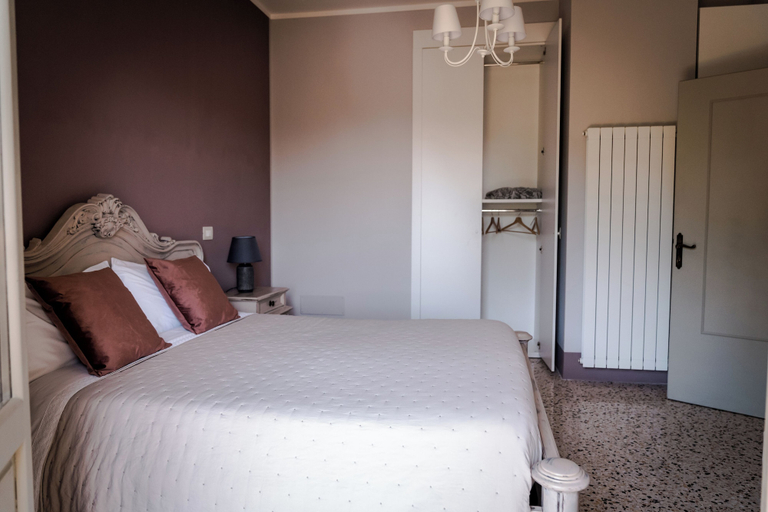 Bedroom 2, LaZita B&B, Terni