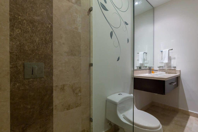 Bathroom 3, Heliko 305 by CocoBR, Cozumel