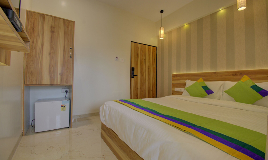 Bedroom 4, Hotel Amisha International, Surat