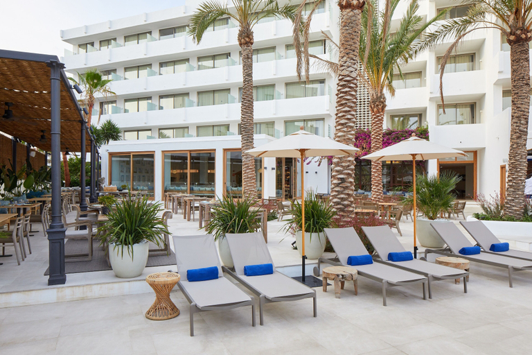 Exterior & Views 2, Hotel Tres Torres, Baleares
